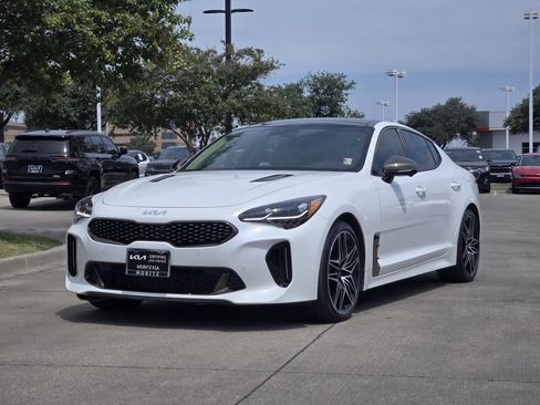 Used 2023 Kia Stinger GT2 AWD/4WD image 2