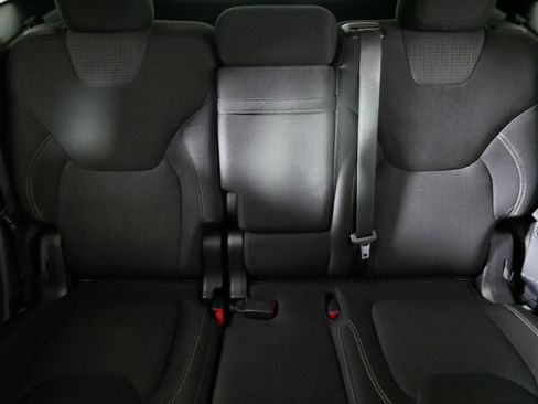 Used 2015 Jeep Cherokee Latitude w/ Comfort/Convenience Group image 13