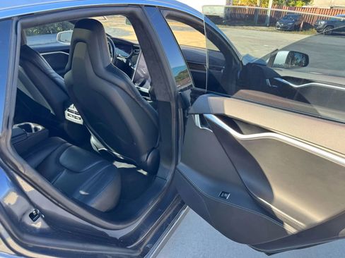 Used 2015 Tesla Model S 85D image 21