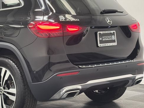 Used 2025 Mercedes-Benz GLA 250 4MATIC image 7