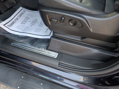 Used 2022 Chevrolet Silverado 1500 RST w/ Convenience Package II AWD/4WD image 11