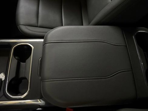 Used 2025 GMC Sierra 2500 SLT w/ SLT Premium Package image 61