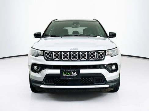Used 2025 Jeep Compass Limited AWD/4WD image 2