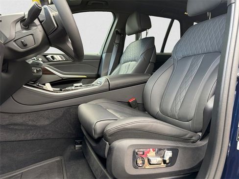 Used 2026 BMW X5 xDrive40i w/ M Sport Package image 10