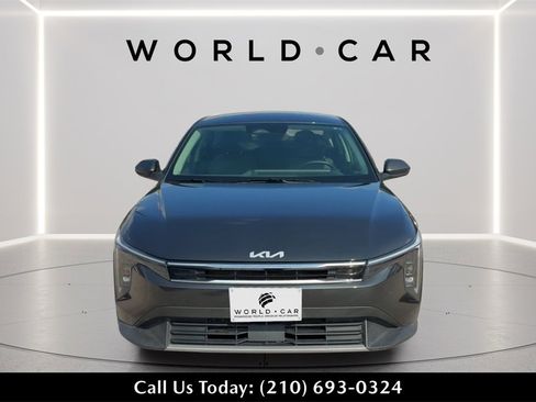 Used 2025 Kia K4 EX image 8