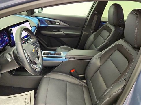 Used 2024 Chevrolet Equinox EV LT FWD image 19