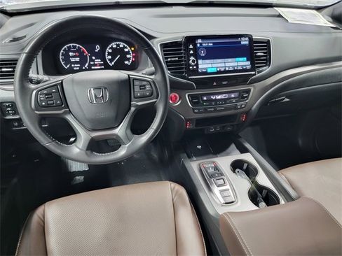 Certified 2025 Honda Ridgeline RTL image 30