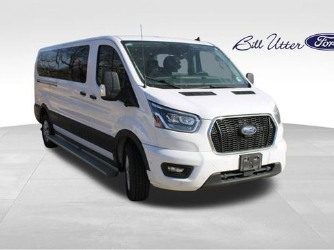 Used 2023 Ford Transit 350 XLT image 3