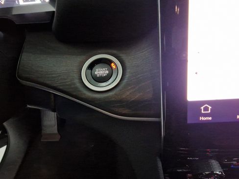 New 2025 Jeep Grand Cherokee L Limited w/ Luxury Tech Group II image 22