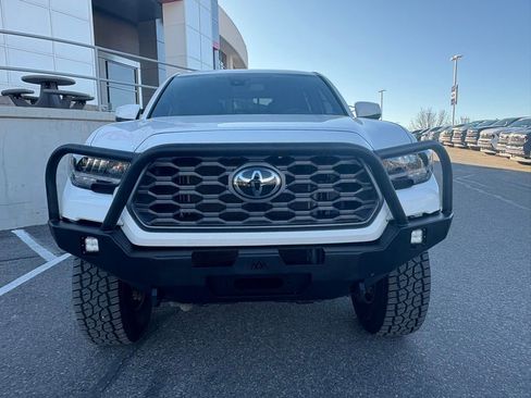 Used 2023 Toyota Tacoma TRD Off-Road image 11