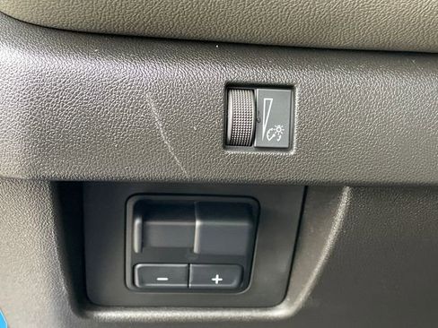 Certified 2025 Chevrolet Colorado ZR2 w/ Technology Package AWD/4WD image 28