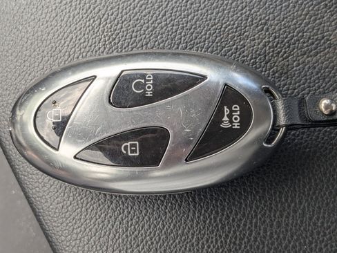 Certified 2024 Hyundai Elantra SEL FWD image 23