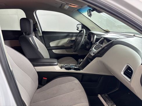 Used 2016 Chevrolet Equinox LS image 36