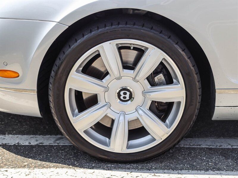 Used 2006 Bentley Flying Spur Flying Spur AWD/4WD image 13