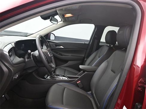 Used 2025 Buick Encore GX Sport Touring w/ Comfort Package image 15