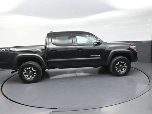 Used 2021 Toyota Tacoma TRD Off-Road AWD/4WD image 19
