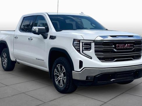 Used 2025 GMC Sierra 1500 SLT image 3