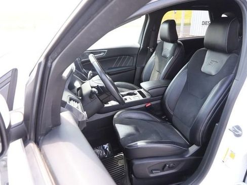 Certified 2022 Ford Edge ST AWD/4WD image 9
