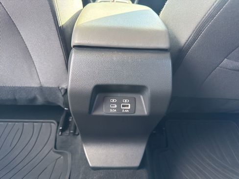 Certified 2025 Subaru Crosstrek 2.0i Premium image 25