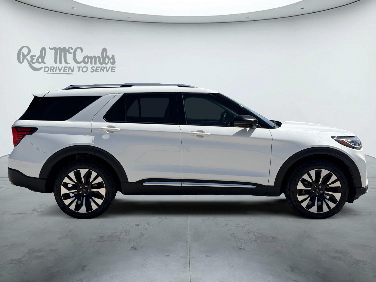Used 2025 Ford Explorer Platinum w/ LUX Leather Package AWD/4WD image 4