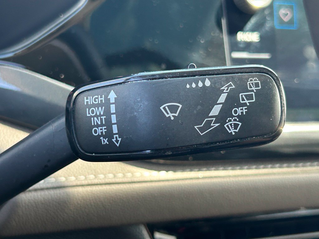 Certified 2023 Volkswagen Taos SEL AWD/4WD image 28