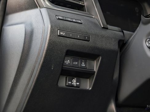 Used 2025 Lexus GX 550 w/ Accessory Package (2T) image 52