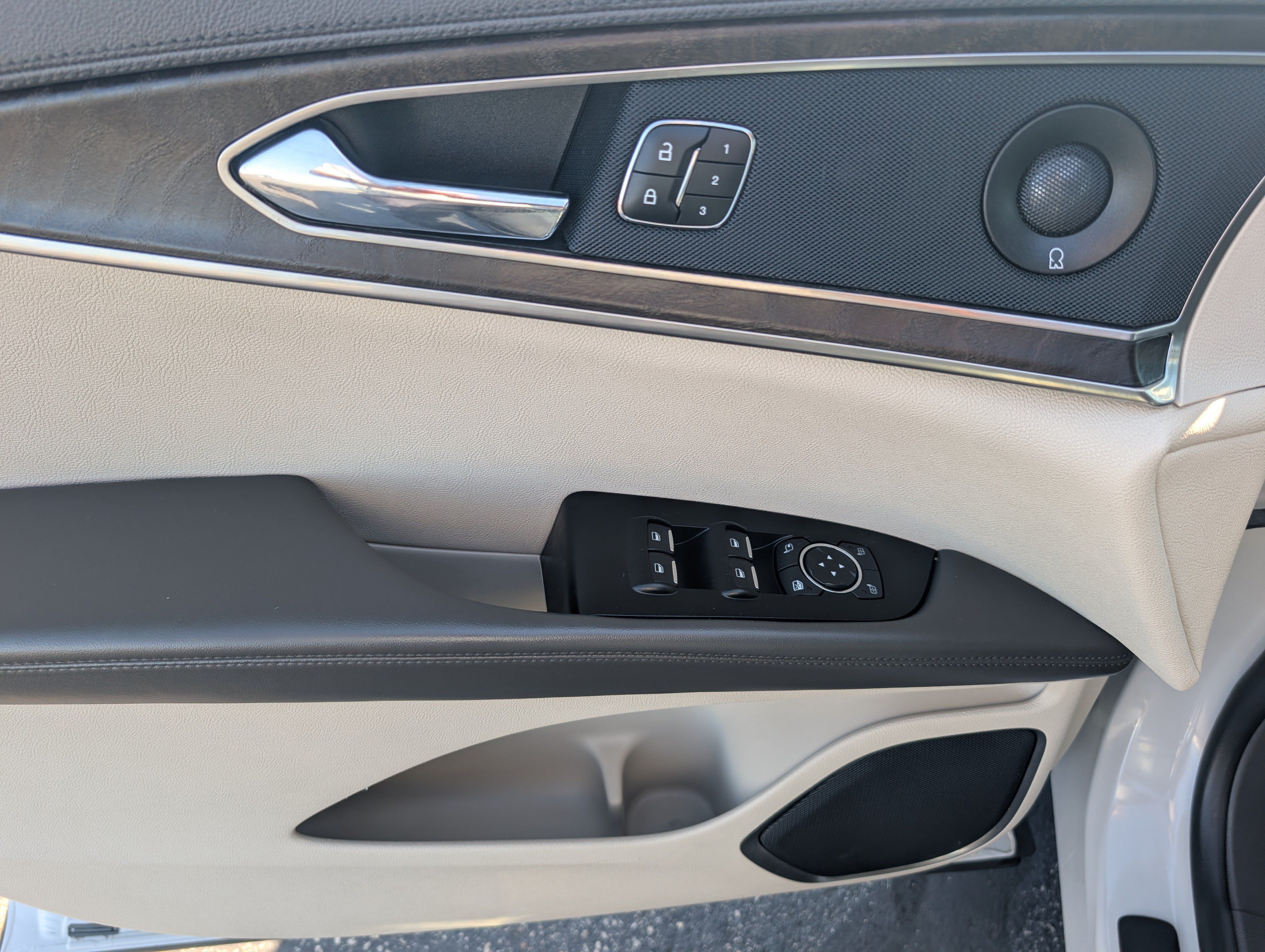 Used 2020 Lincoln Nautilus Reserve AWD/4WD image 10