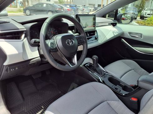 Used 2025 Toyota Corolla SE FWD image 19