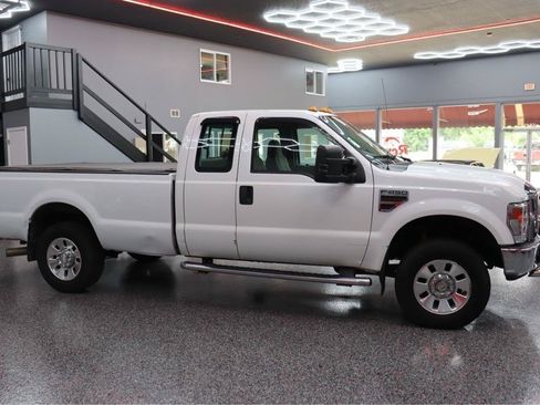 Used 2008 Ford F250 FX4 AWD/4WD image 5