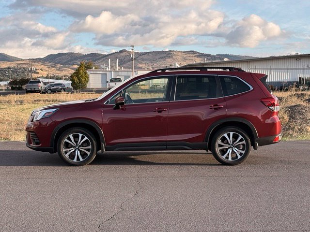 Used 2023 Subaru Forester Limited AWD/4WD image 2