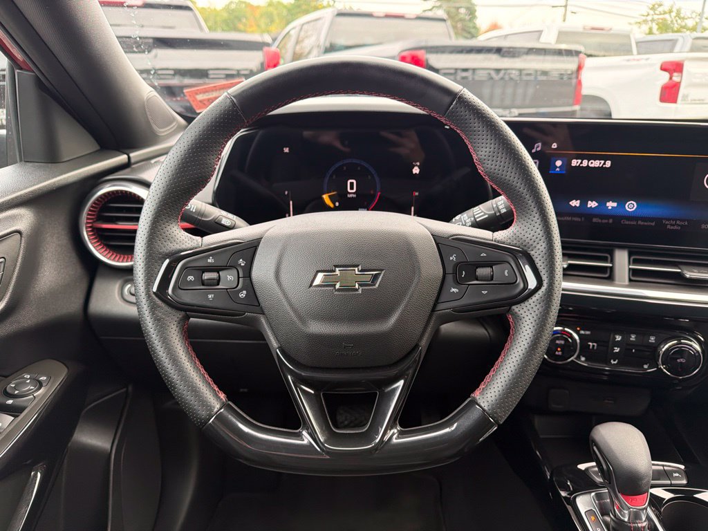 Used 2024 Chevrolet Trax RS w/ Driver Confidence Package FWD image 12