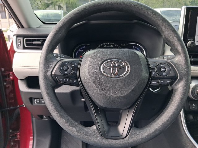 Used 2025 Toyota RAV4 XLE AWD/4WD image 15