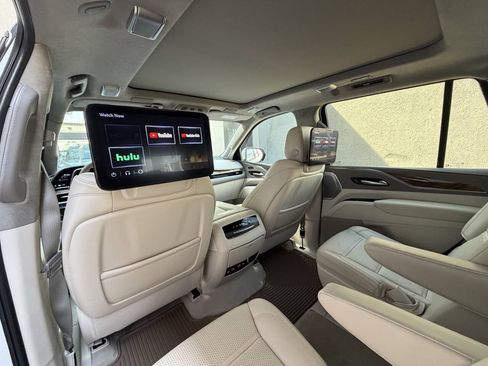 Used 2024 Cadillac Escalade Sport Platinum AWD/4WD image 20