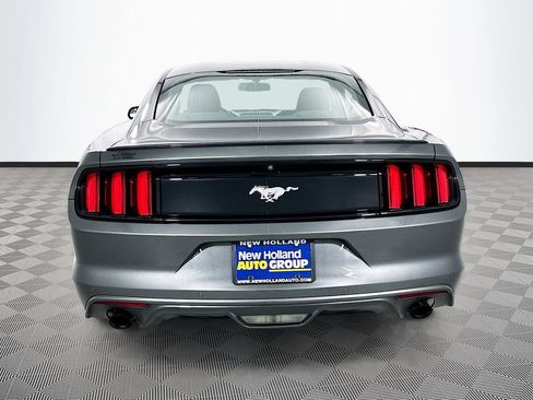 Used 2016 Ford Mustang Coupe RWD image 6