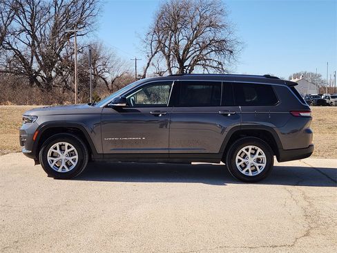 Used 2023 Jeep Grand Cherokee L Limited image 4