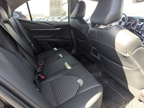 Used 2020 Toyota Camry SE FWD image 30