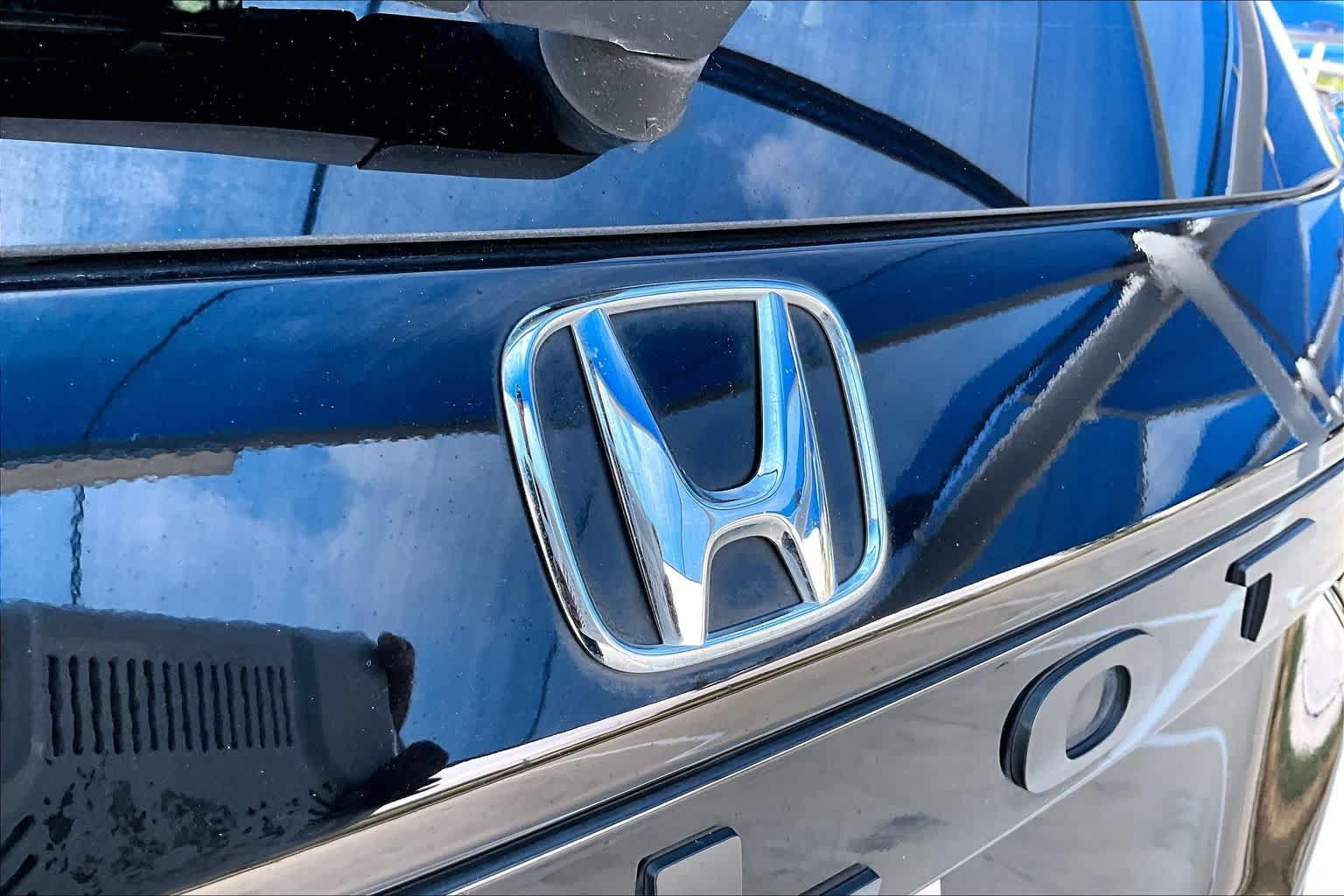 Used 2025 Honda Pilot TrailSport image 30