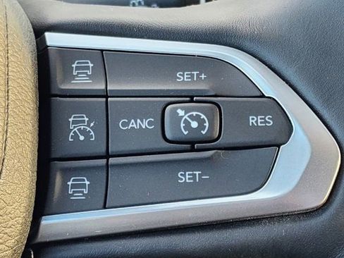 Used 2022 Jeep Compass Limited w/ Sun and Sound Group image 10