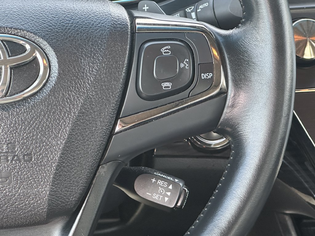 Used 2015 Toyota Avalon Limited FWD image 22