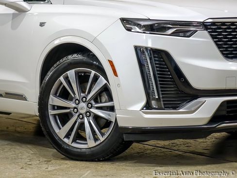 Used 2020 Cadillac XT6 Premium Luxury image 3