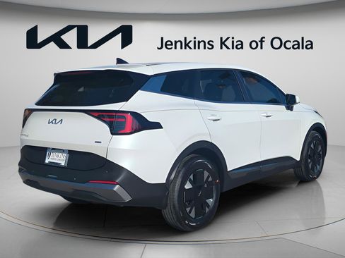 New 2026 Kia Sportage LX FWD image 3