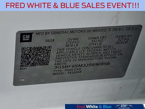 Used 2018 Chevrolet Cruze Premier FWD image 27