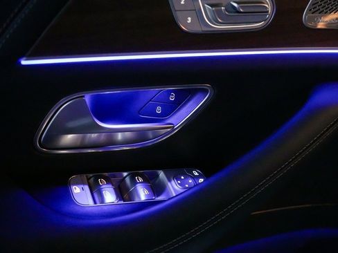 Used 2024 Mercedes-Benz GLS 63 AMG 4MATIC image 28