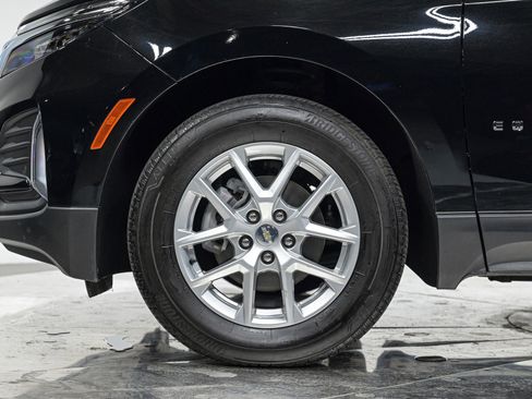 Used 2023 Chevrolet Equinox LT AWD/4WD image 3