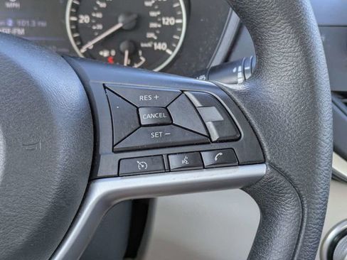 Used 2022 Nissan Altima 2.5 SV FWD image 23
