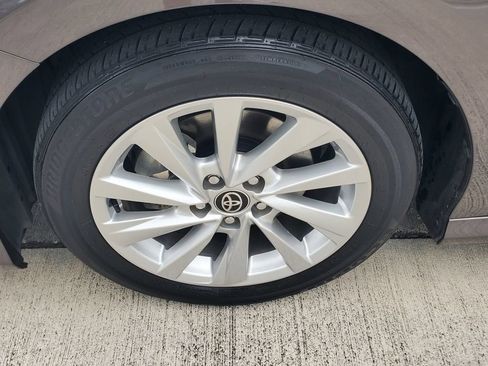 Used 2023 Toyota Camry LE FWD image 4