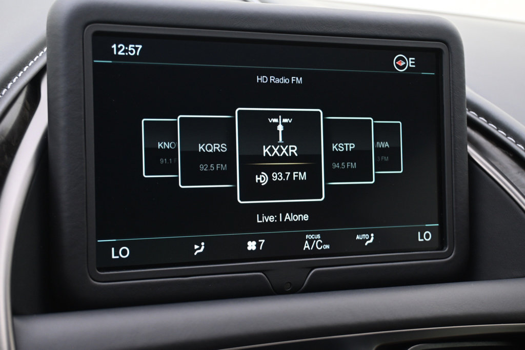 Used 2023 Aston Martin DBS Coupe RWD image 33