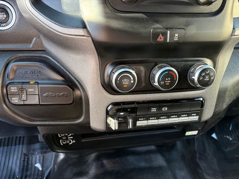 Used 2022 RAM 5500 Tradesman w/ Chrome Appearance Group image 19