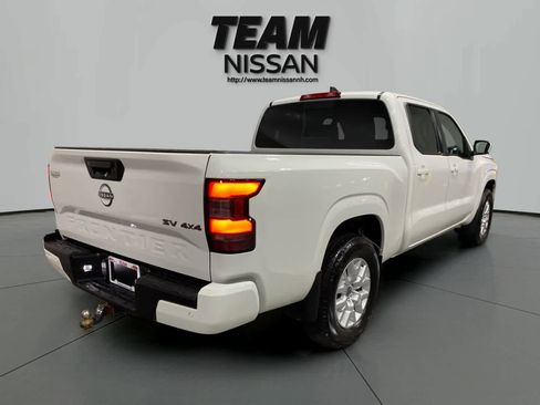 Used 2024 Nissan Frontier SV w/ Technology Package image 6