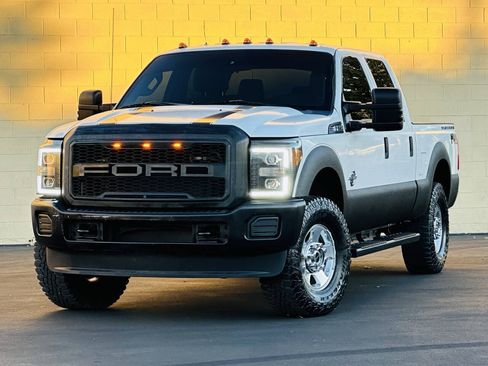 Used 2014 Ford F250 XL w/ Power Equipment Group AWD/4WD image 3